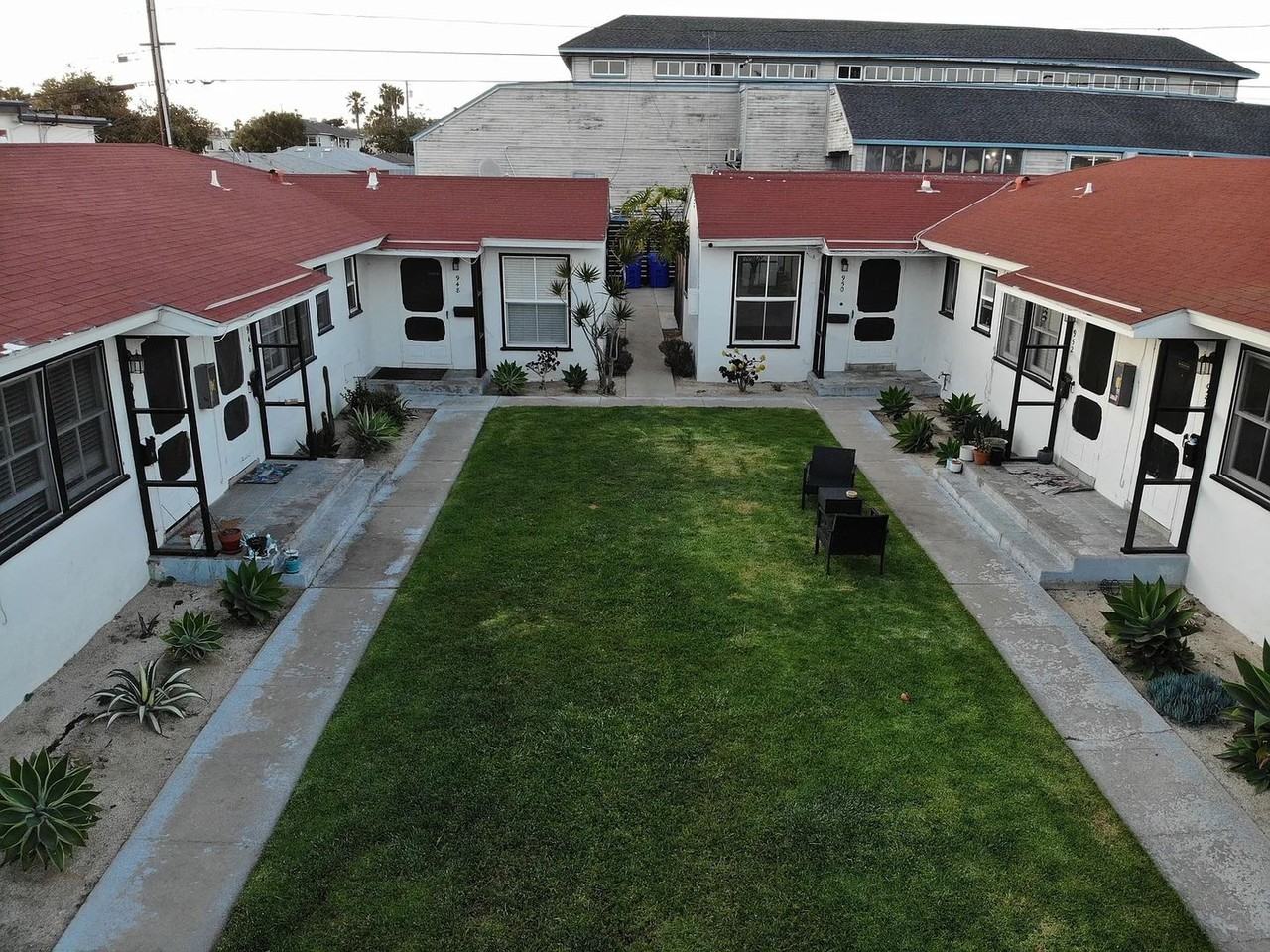 950 Felspar St - Photo 2 of 25