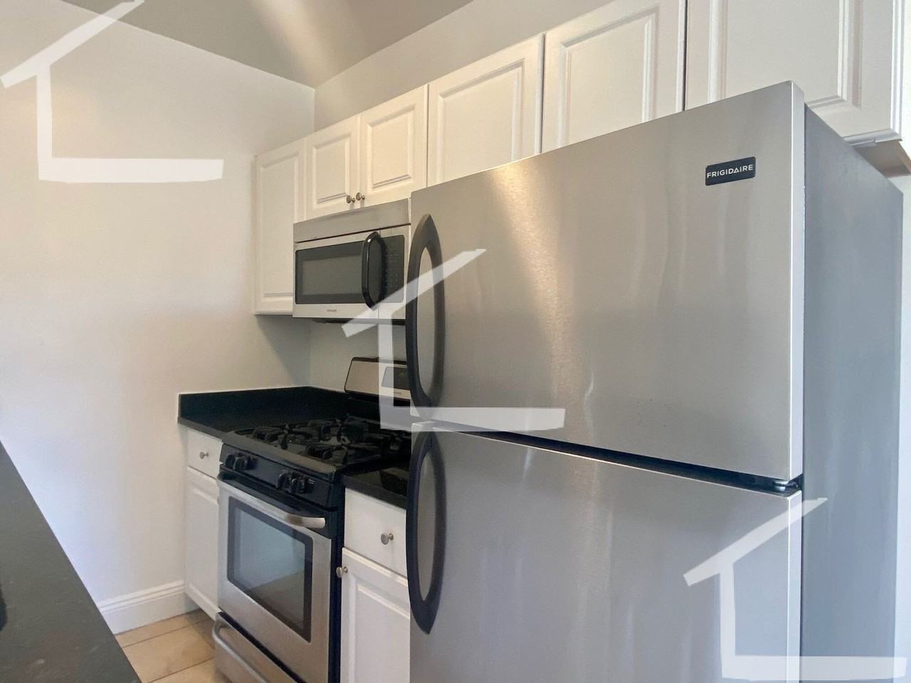 1856 Commonwealth Ave - Photo 5 of 7