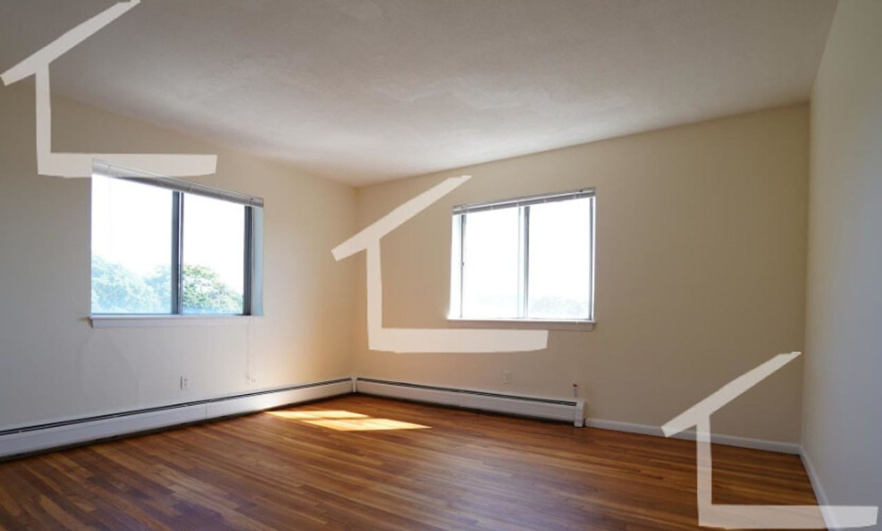 99 Sutherland Rd - Photo 3 of 7