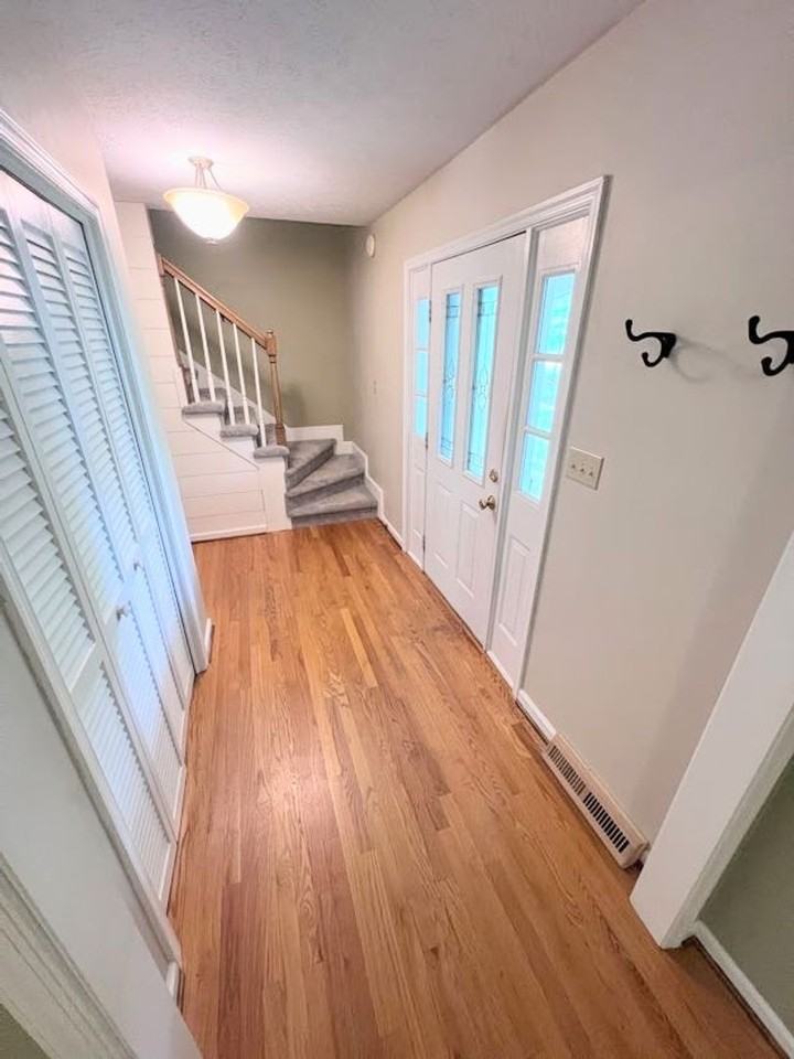 118 Guffey Ter - Photo 6 of 42