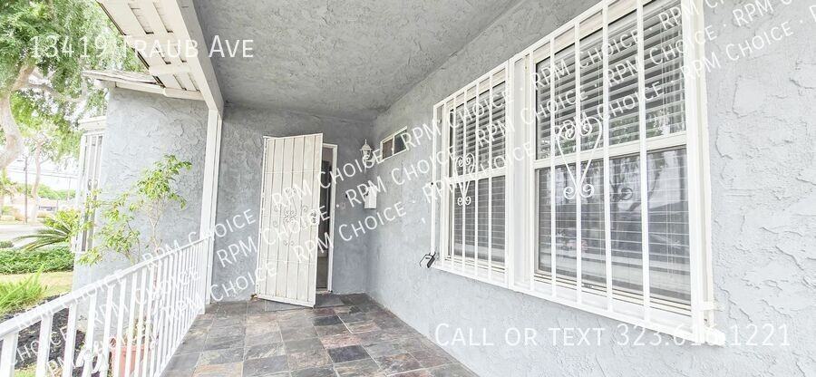 13419 Traub Ave - Photo 3 of 28