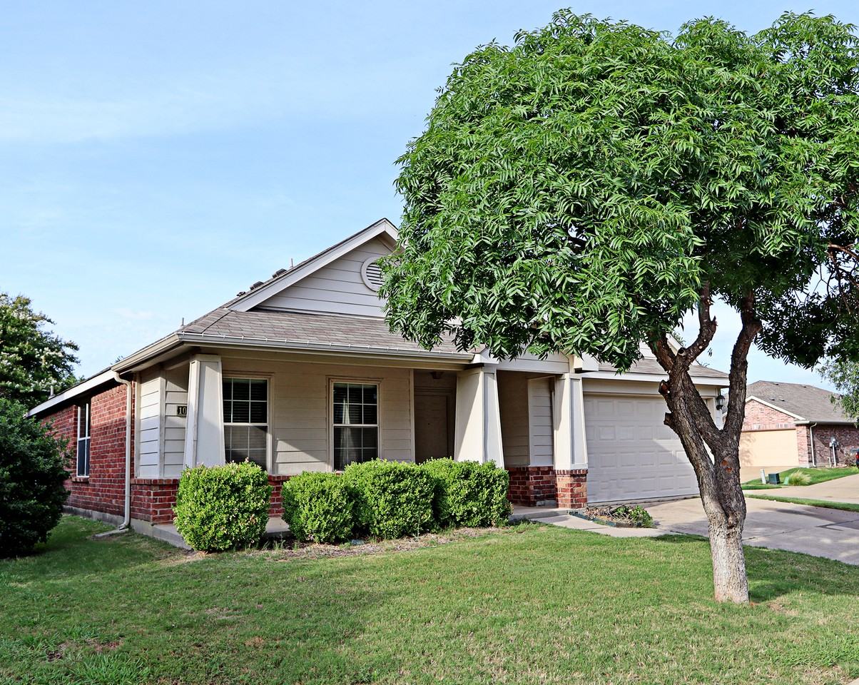 1000 Warbler #NA - Photo 2 of 49