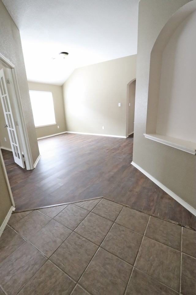 1000 Warbler #NA - Photo 3 of 49