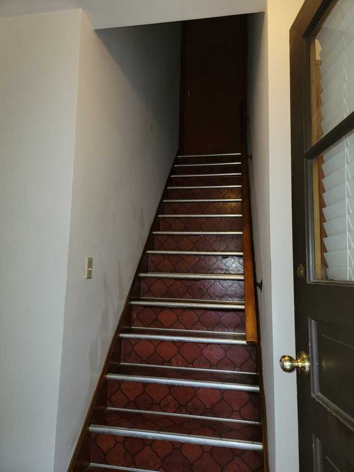 69 Mansion Ave - Photo 2 of 12