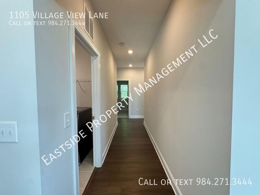 1105 Village View Ln - Photo 2 of 24