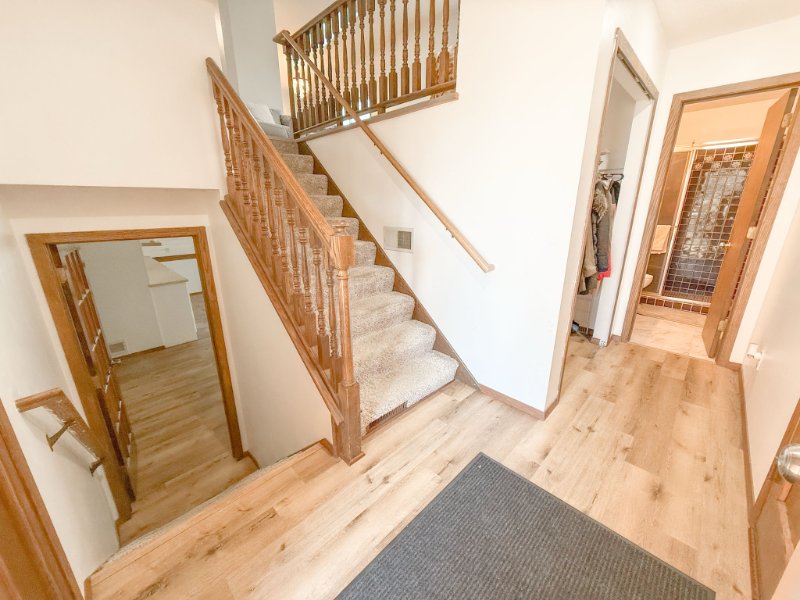 1108 76th Ave N - Photo 3 of 20