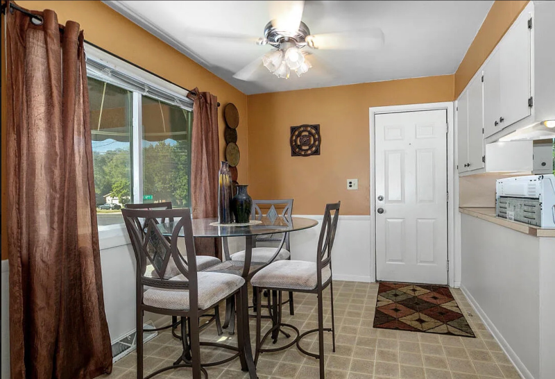 1766 52nd St Se - Photo 2 of 10