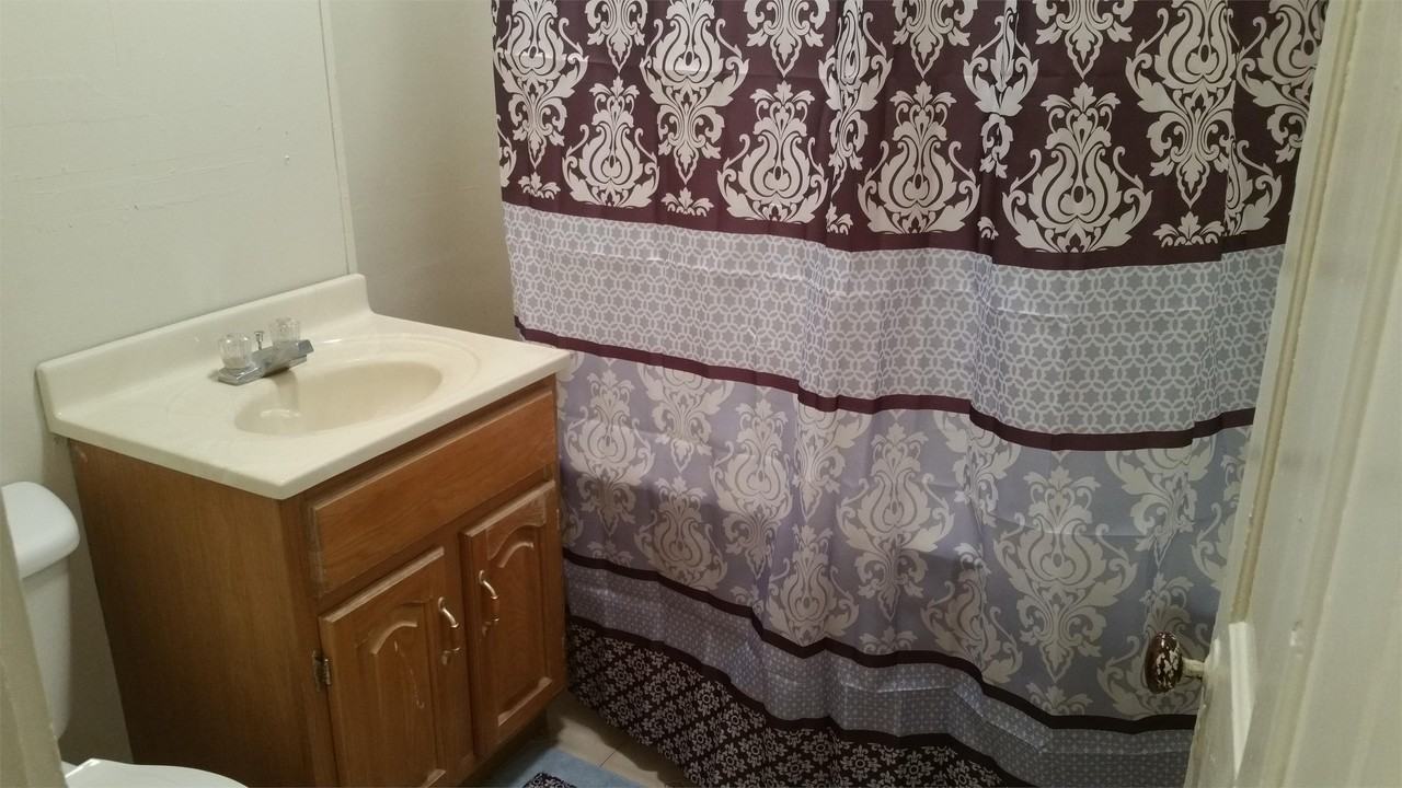 700 N 6th St - Photo 3 of 11