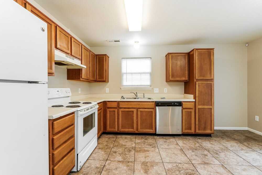 1958 Mare Ave - Photo 7 of 16