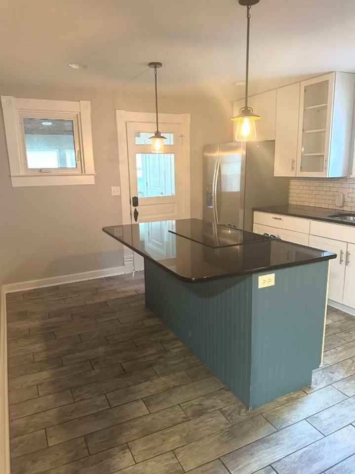 812 N Corona St - Photo 7 of 21