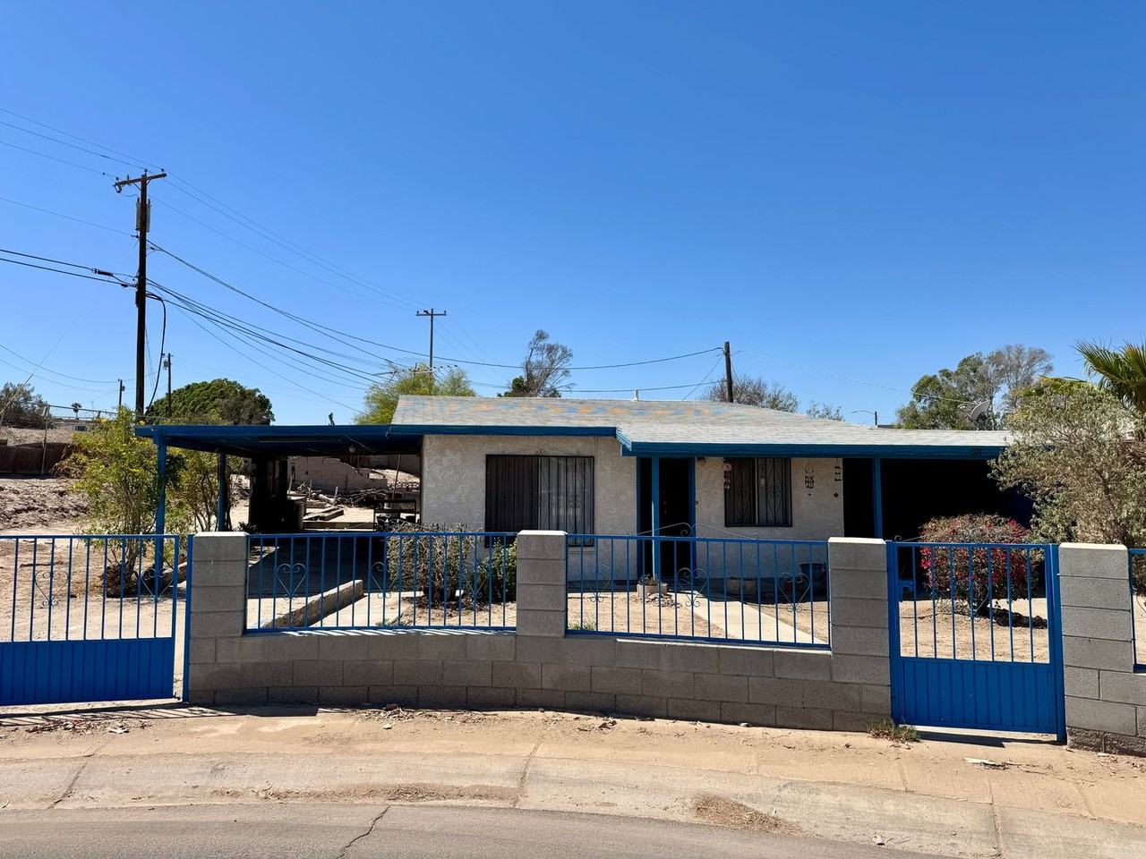 571 E Manzanita Dr - Photo 2 of 34