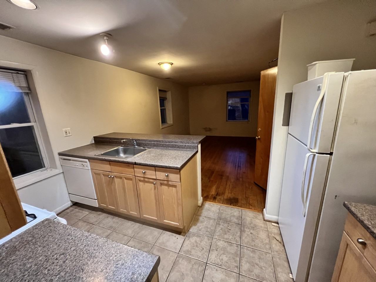 805 Houston Ave #1 - Photo 4 of 17