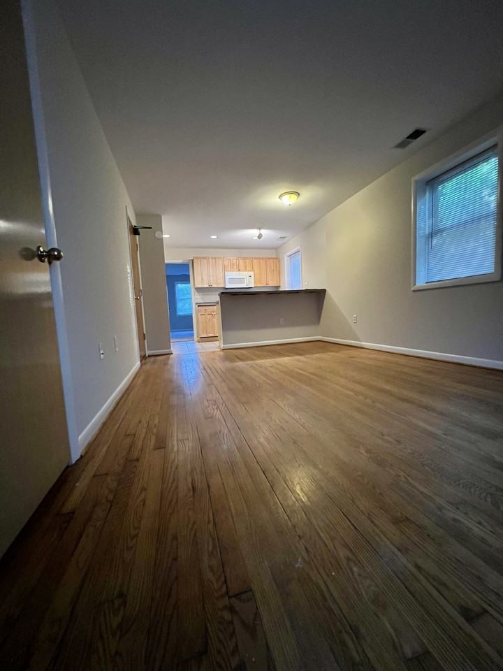 805 Houston Ave #1 - Photo 6 of 17