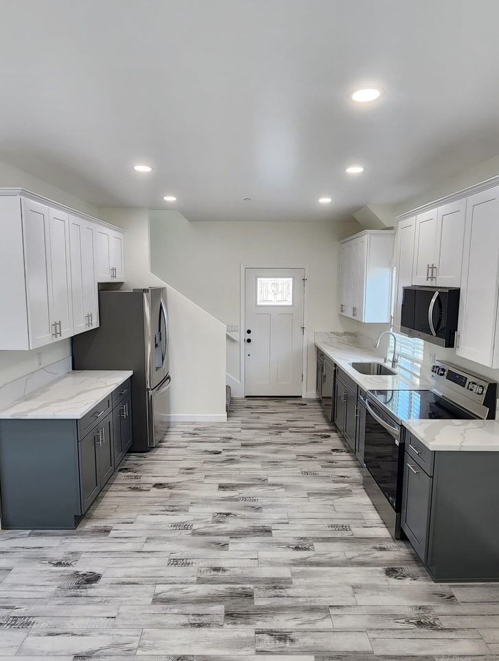 508 Carlsbad St #1 - Photo 2 of 13