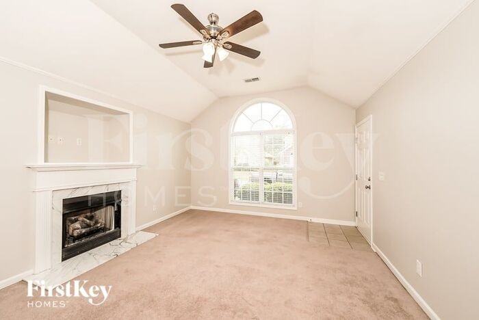 138 Village Dr - Photo 3 of 16