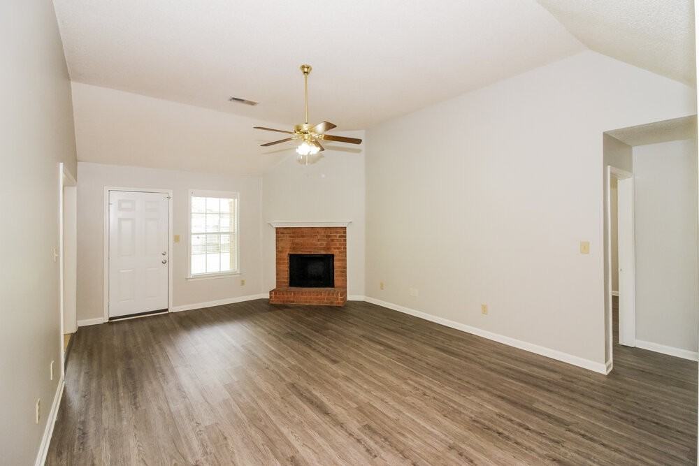 7099 Country Walk Dr - Photo 4 of 16