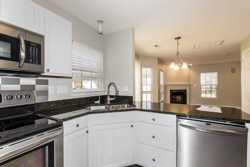 3648 Dashiel Dr - Photo 7 of 17