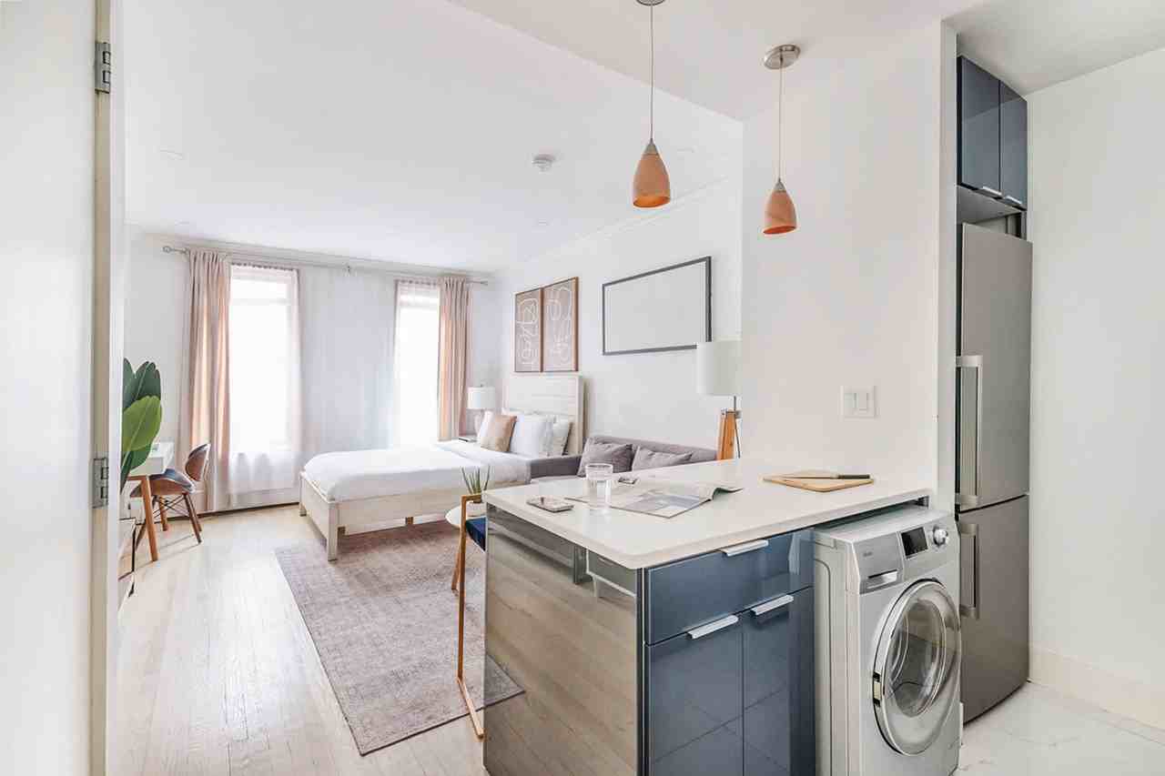 1597 York Ave #1021945P - Photo 5 of 20