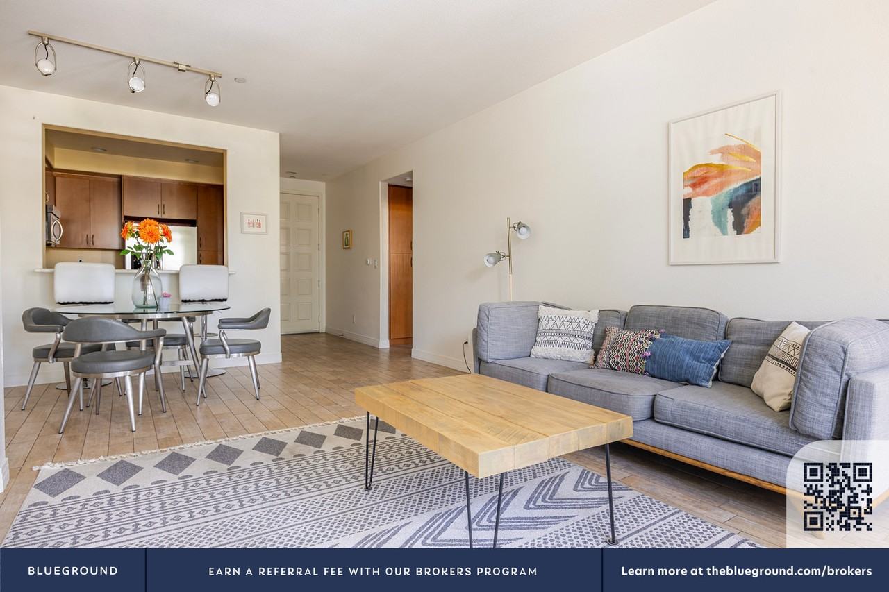 7100 Playa Vista Dr #1353 - Photo 5 of 29