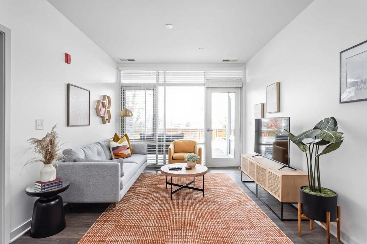 747 North College Avenue - Photo 2 of 71