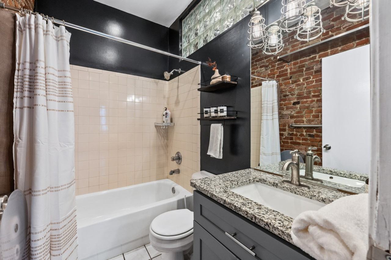 111 E 13th St #1056075P - Photo 6 of 16