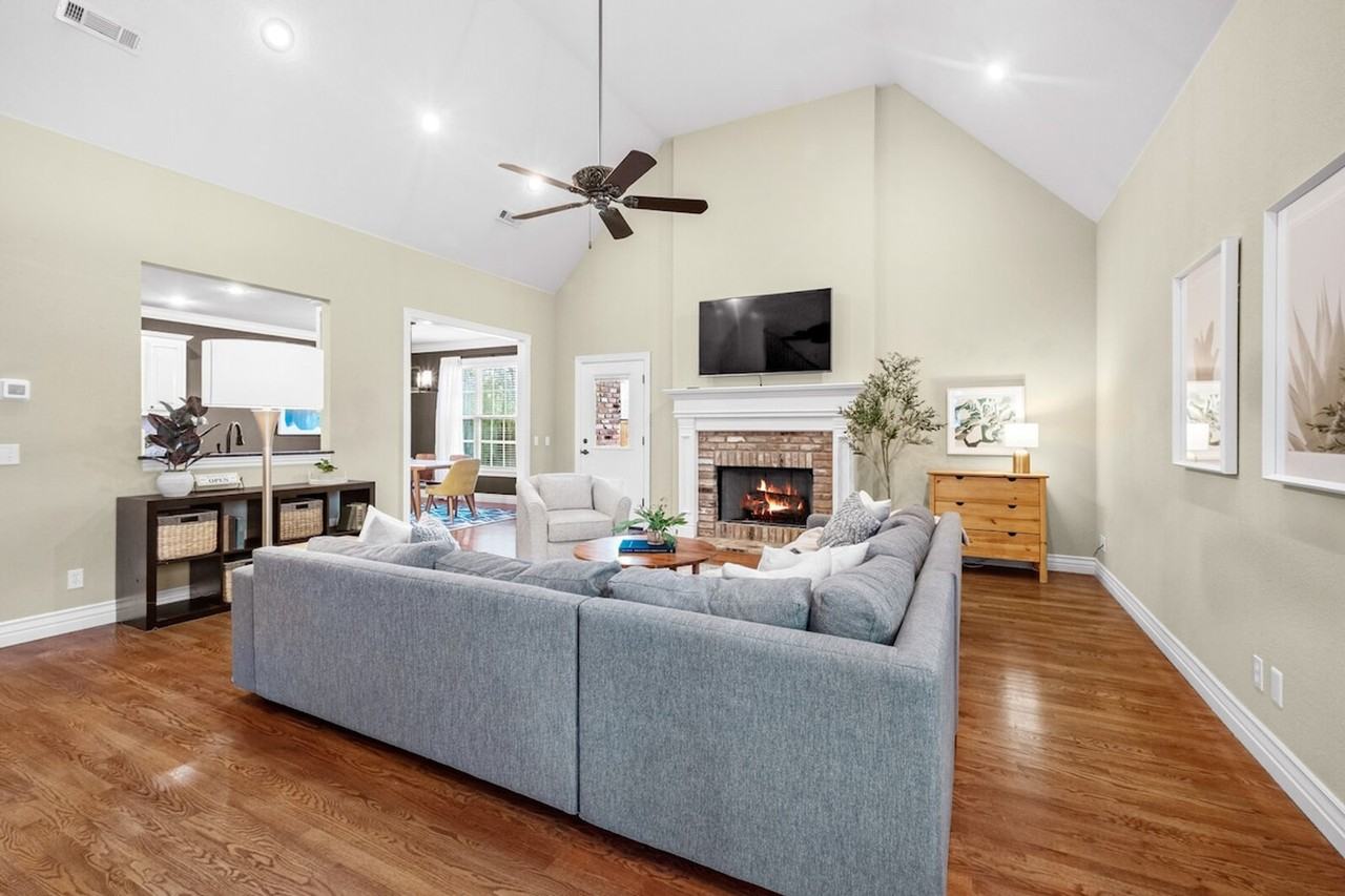 2351 N Hosta Dr #1221812P - Photo 2 of 41