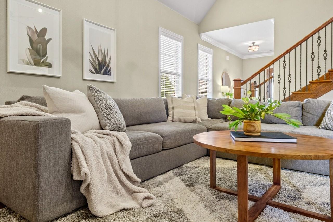 2351 N Hosta Dr #1221812P - Photo 3 of 41