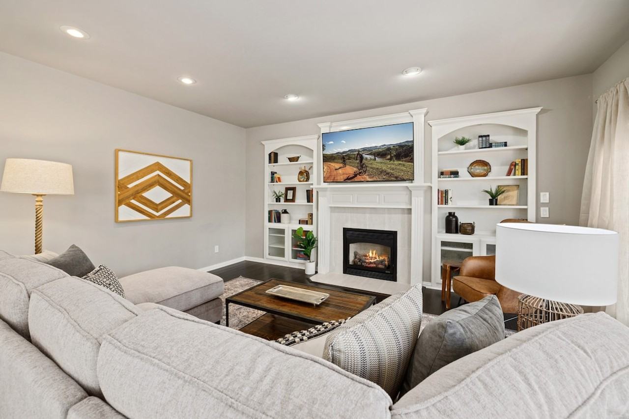 301 Genesis Dr #1221815P - Photo 2 of 40