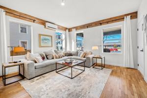 featured image of 208 N College Ave