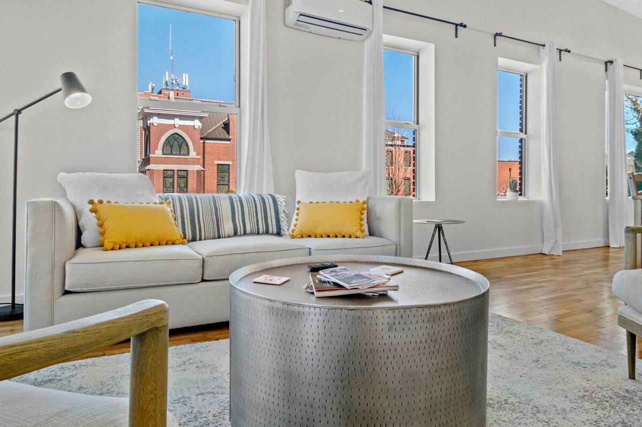 208 N College Ave #1221822P - Photo 4 of 50