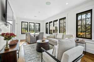 featured image of 318 E Dickson St