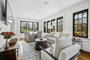 318 E Dickson St - Photo 1 of 1
