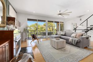 featured image of 275 E Noble Ln