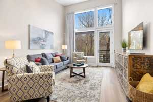 featured image of 465 S Locust Ave