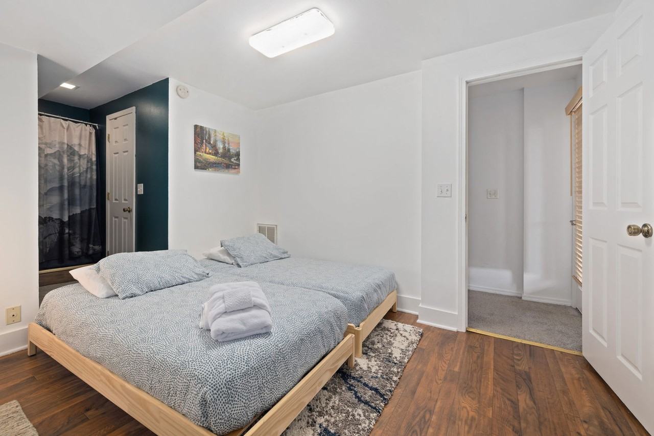 11704 Dogwood Dr #1221916P - Photo 3 of 15