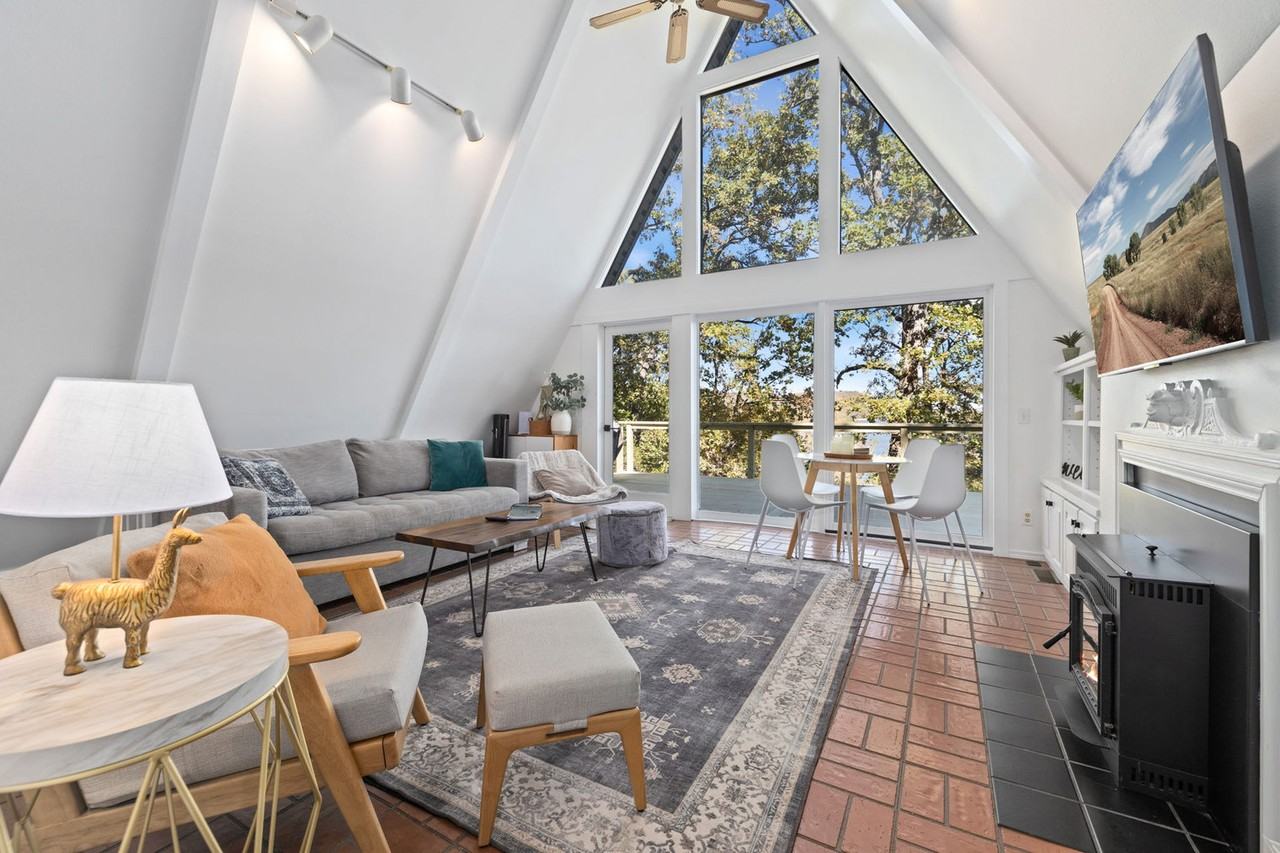 11704 Dogwood Dr #1221916P - Photo 4 of 15