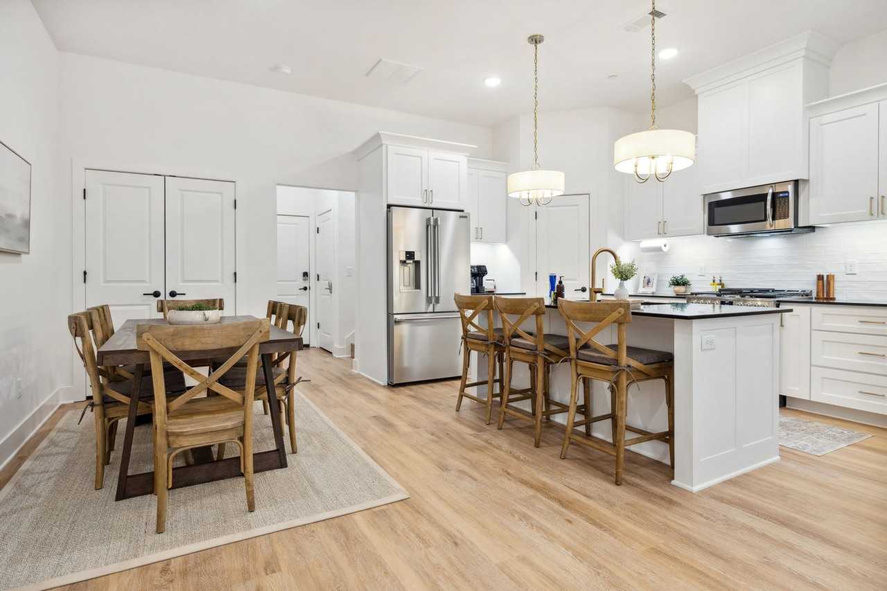 3050 W Berkeley Ave #1221933P - Photo 2 of 26