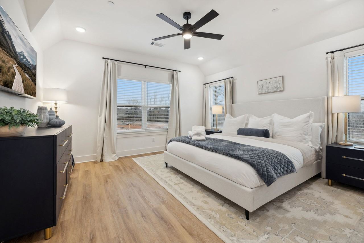 3050 W Berkeley Ave #1221933P - Photo 4 of 26