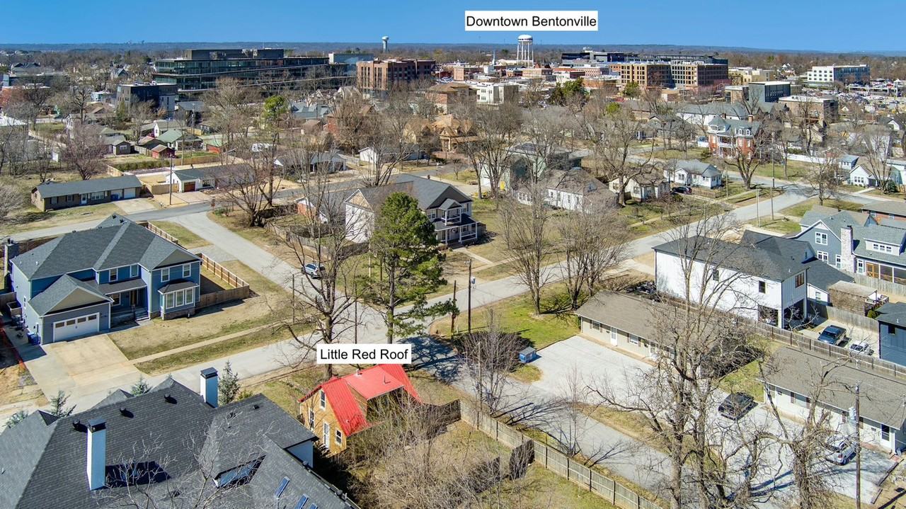 401 Se C St #1221940P - Photo 2 of 26