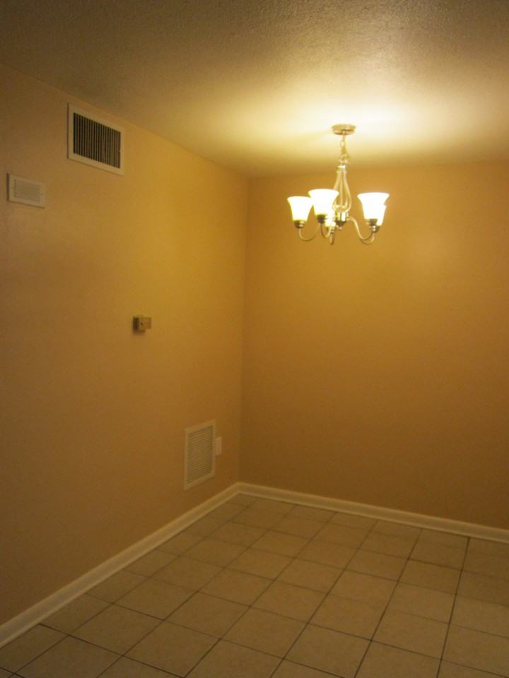 800 Tyrone Blvd N #G1 - Photo 3 of 8