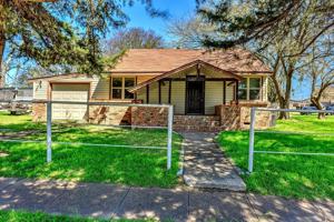 featured image of 309 E King St