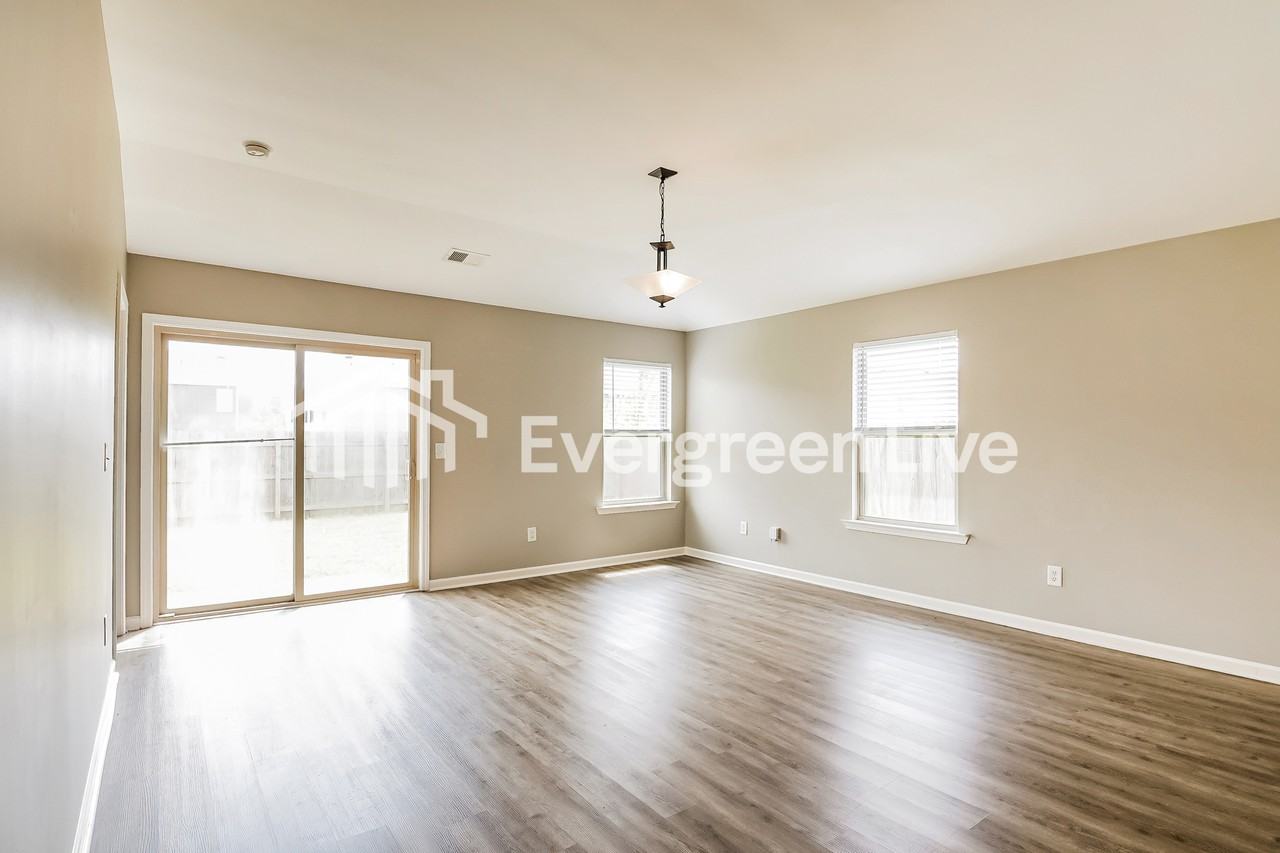 12602 Downing Dr - Photo 2 of 15