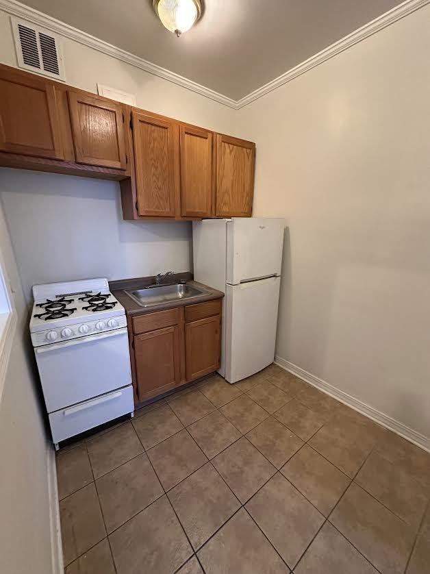 839 West Sheridan Road - Photo 6 of 7