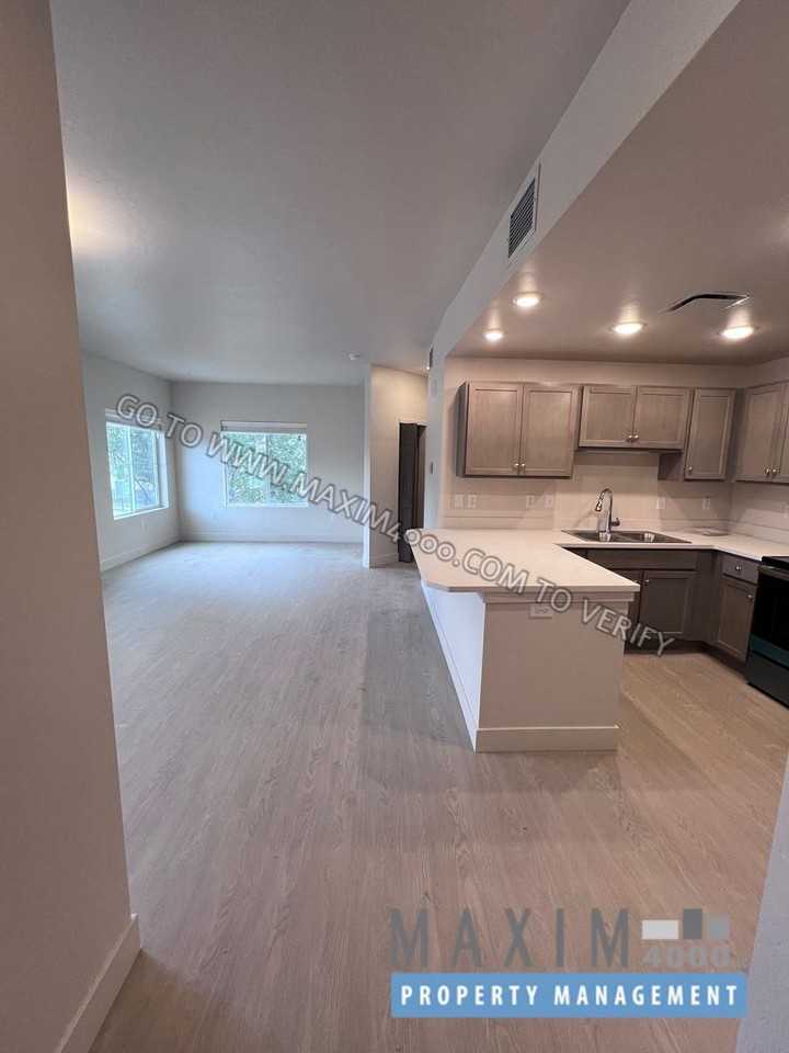 1030 GRAND AVENUE - Photo 2 of 11