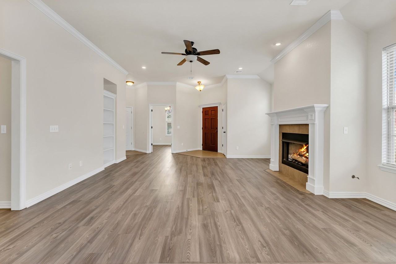 2636 N Sierra Ave - Photo 3 of 23