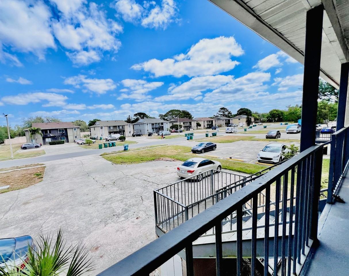 105 Cory Ln - Photo 3 of 23