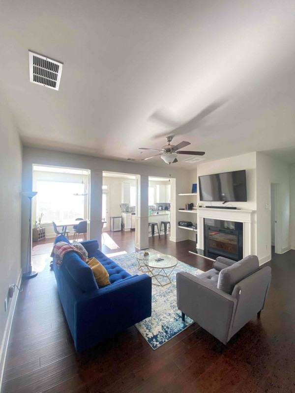 999 Arbor Crowne Dr - Photo 2 of 10