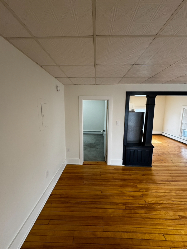 28 North St - Photo 3 of 11