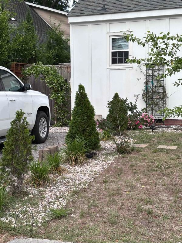 2041 Jefferson St - Photo 2 of 16