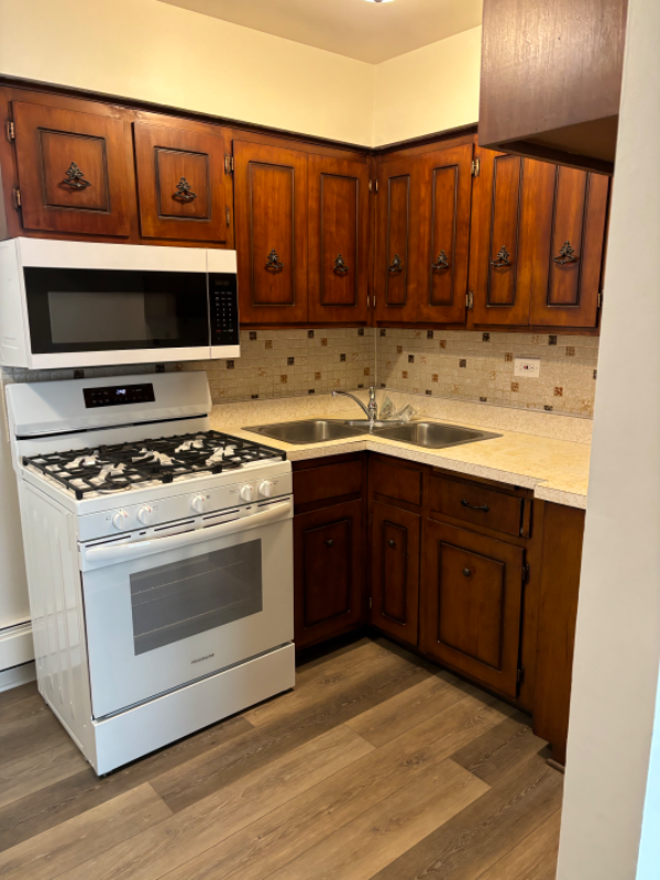 5764 W Park Ave #1S - Photo 2 of 7